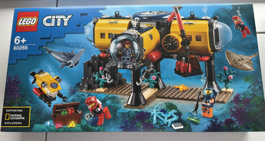 Underwater house LEGO set